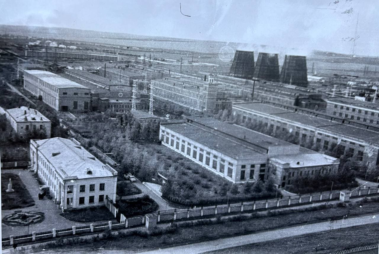1957